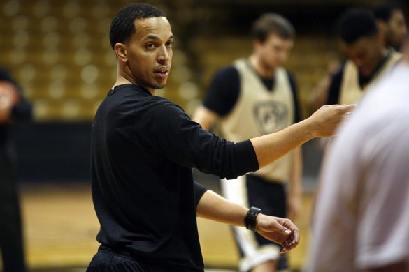 Rodney Billups, Colorado assistant coach, positions some players during practice. (Kai Casey/CU Independent)
