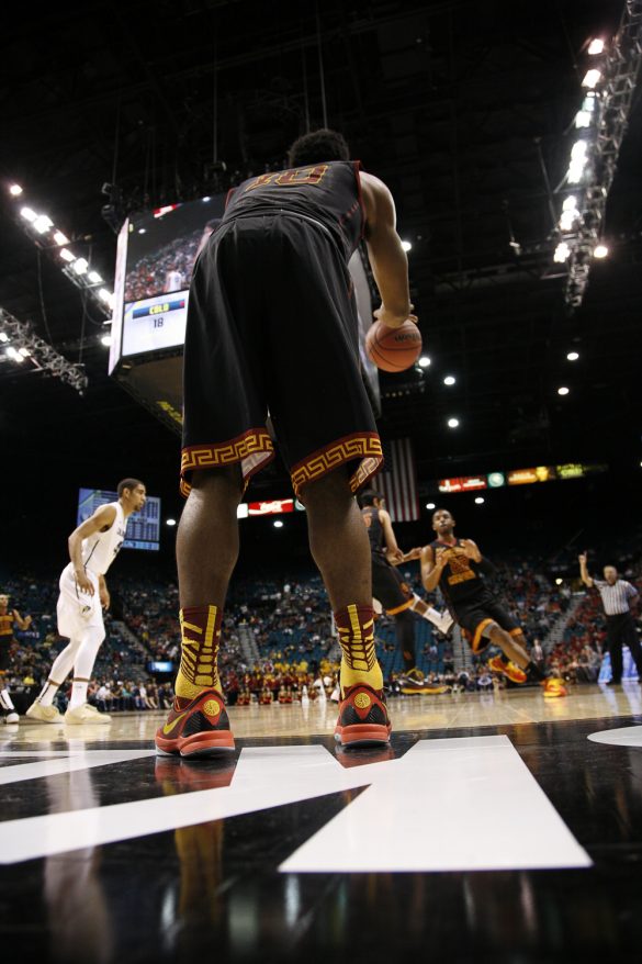 Photos: Buffs barely beat Trojans in first round of Pac-12 Tournament