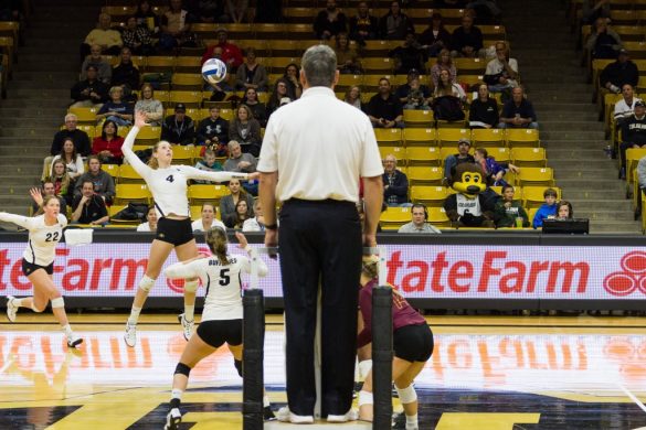 Volleyball secures five set victory over No. 21 Arizona State