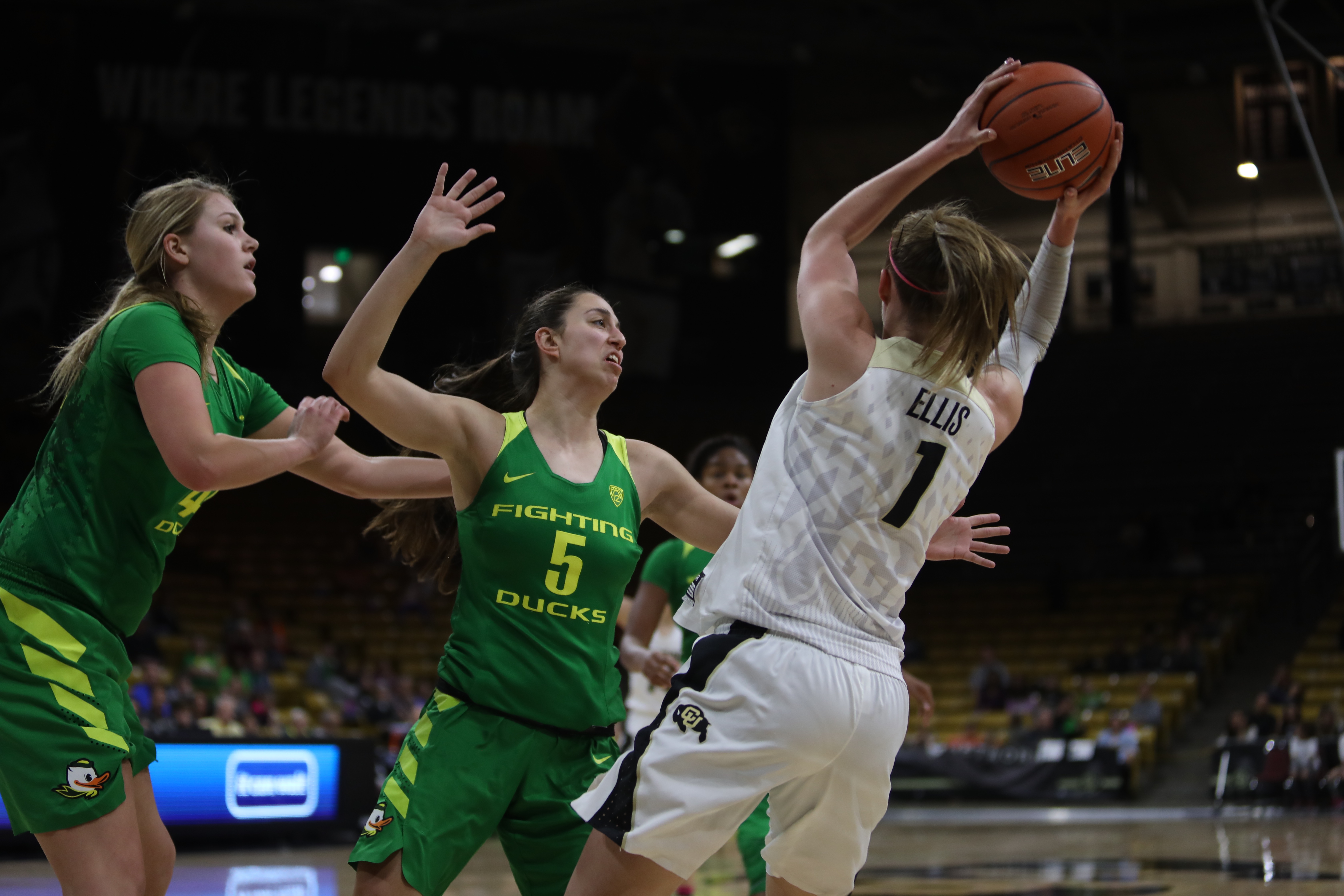 Smith notches 1,000 career points and leads Colorado past Oregon 76-66
