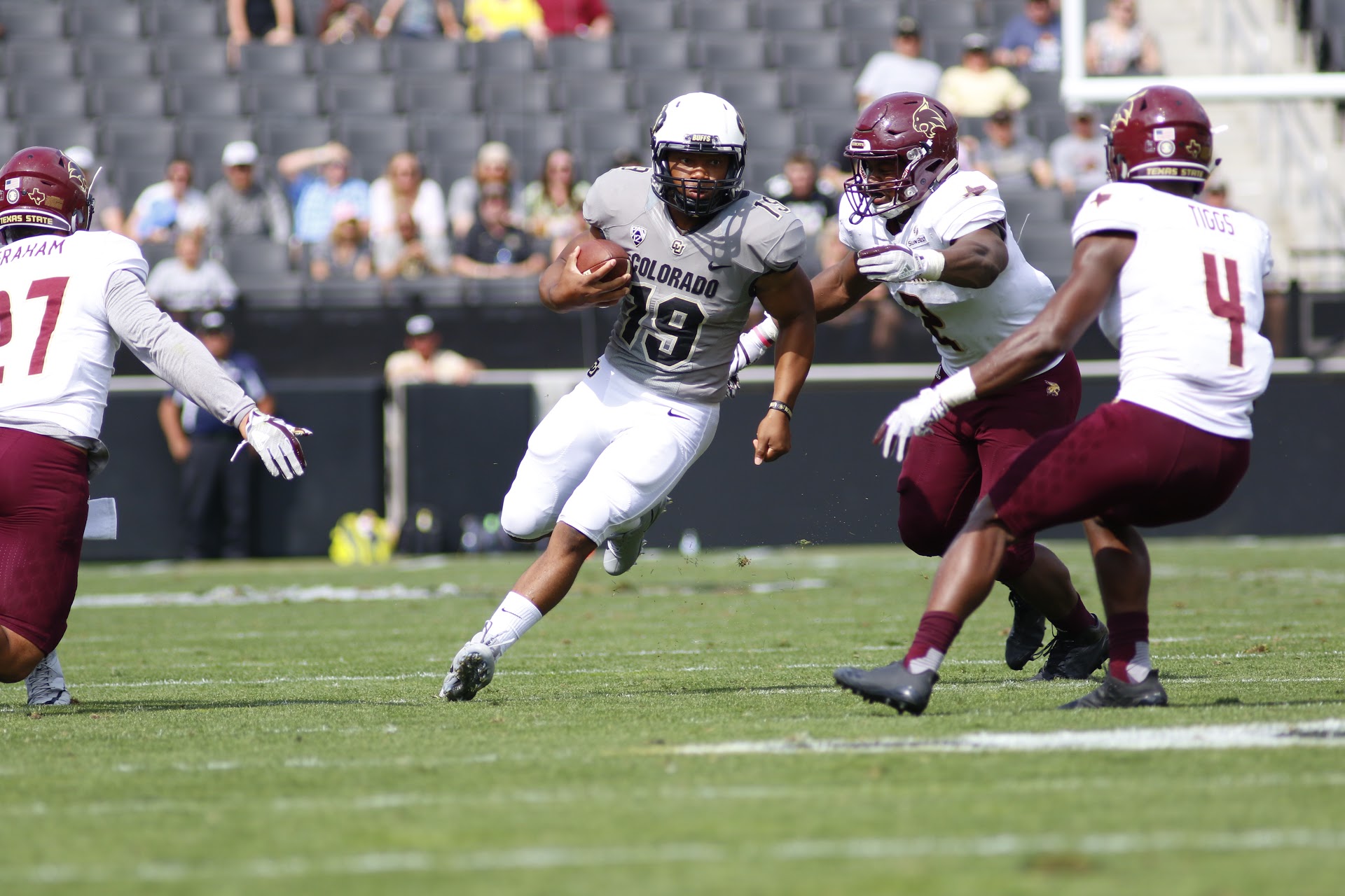 Colorado defeats Texas State 37-3, despite offensive miscues