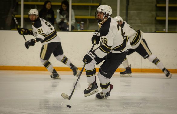 CU men’s D1 hockey loses to Jamestown in a shootout