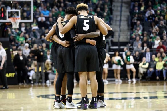 Buffaloes falter down the stretch, fall at Oregon, 68-60