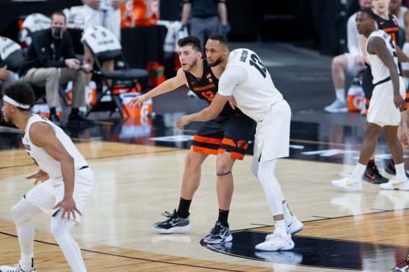 Oregon State upsets Colorado in Pac-12 title game