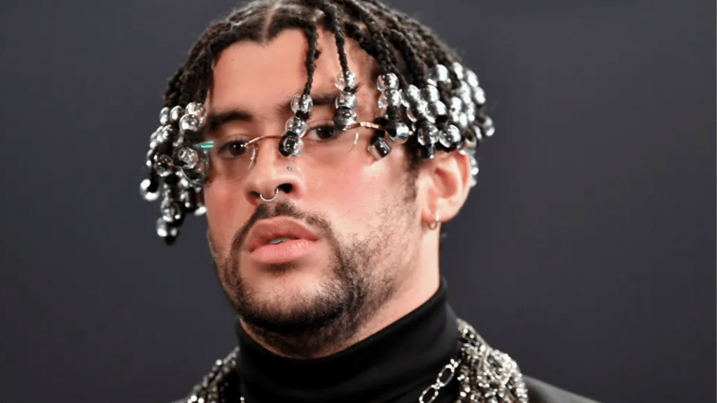 Bad Bunny Album Cover: DeBÍ TiRAR MáS FOToS