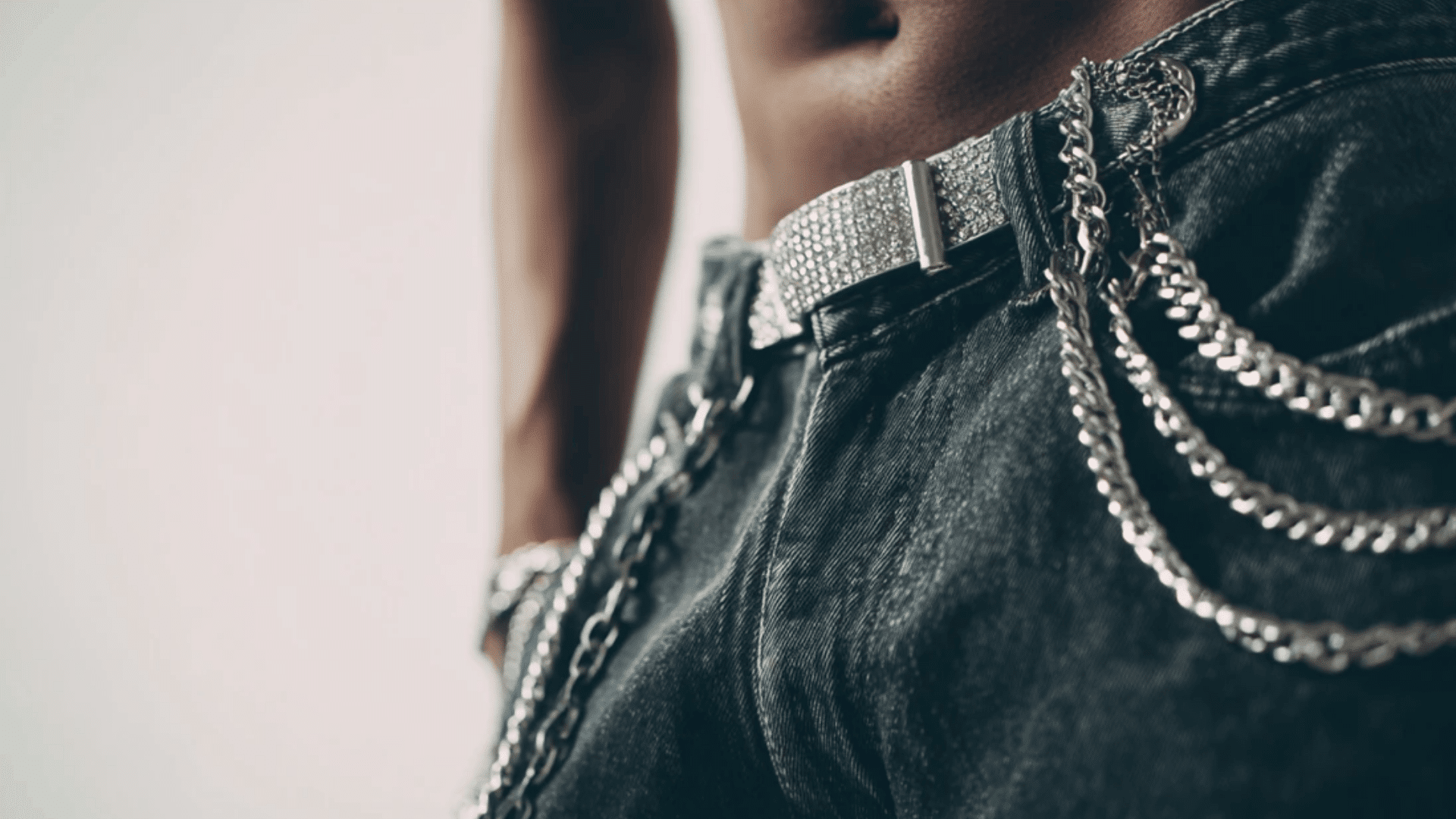 Statement Belts & Accessories (1)