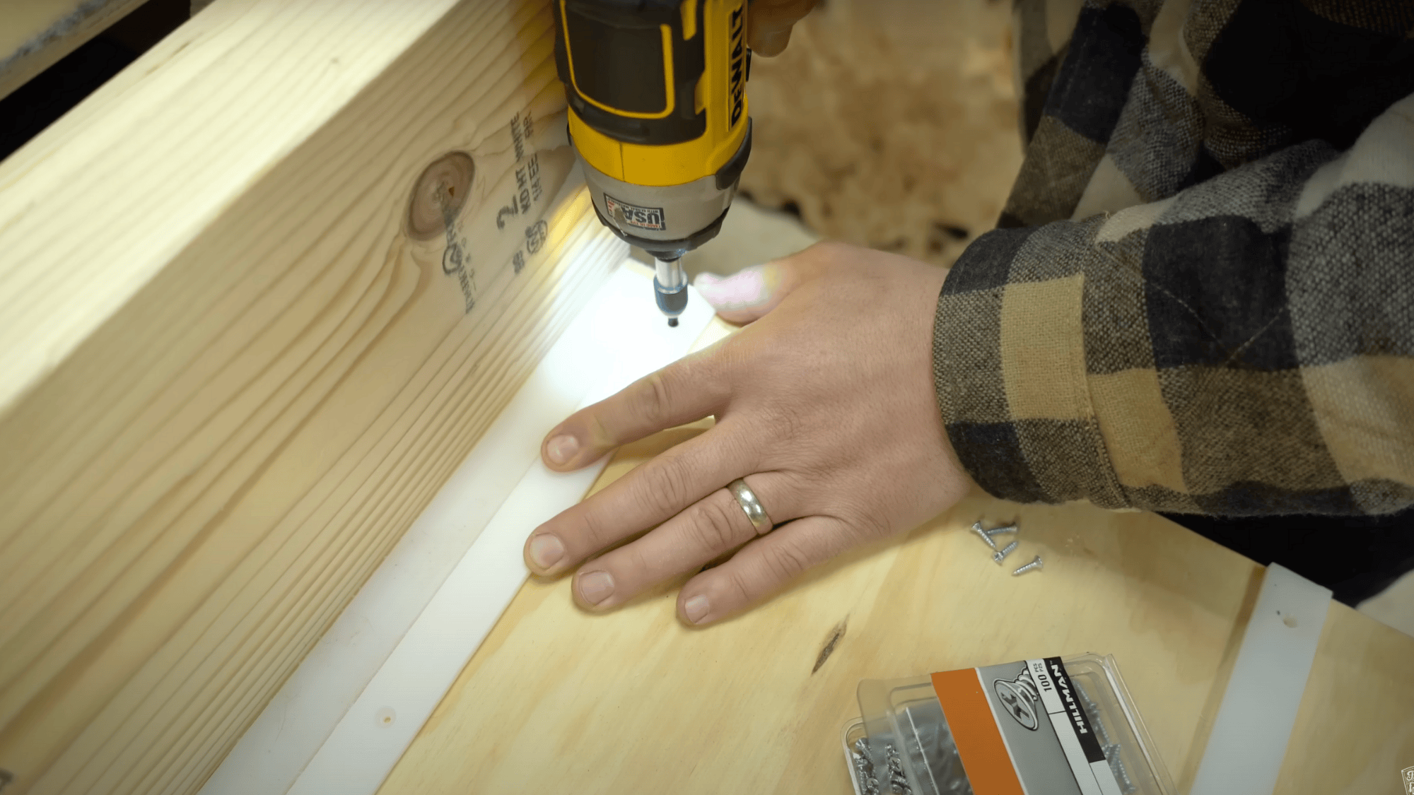 attach-drawer-glides