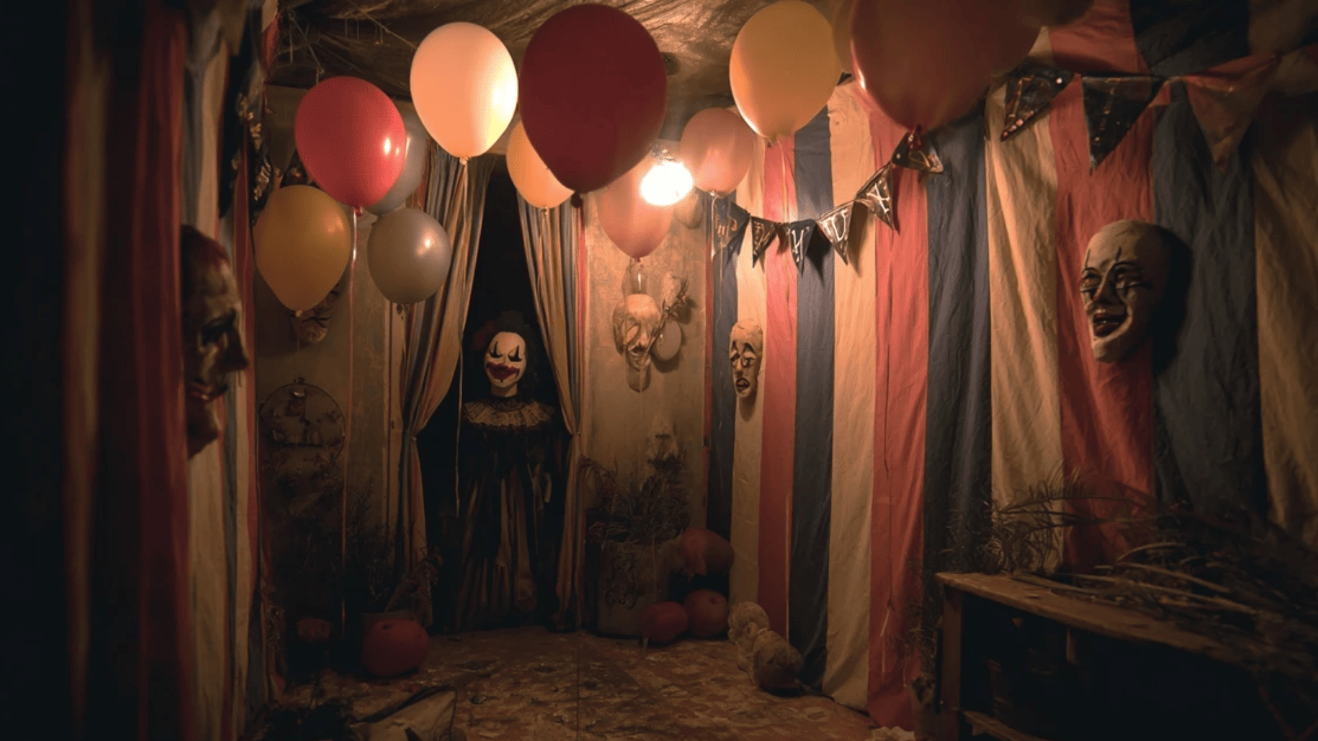 clown room