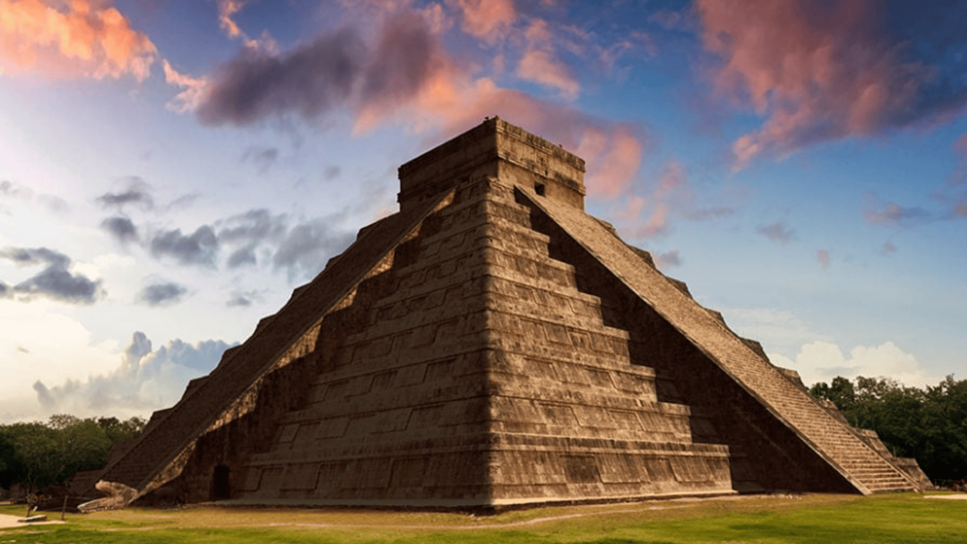 Chichén Itzá, Mexico autumn