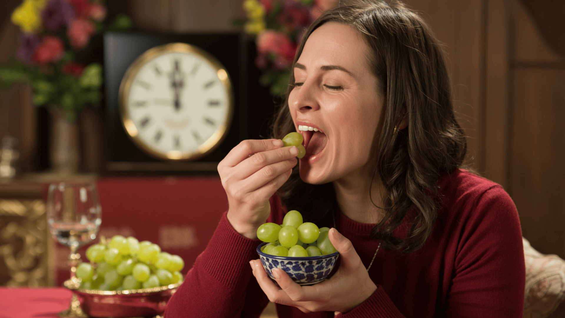 eating 12 grapes in spain
