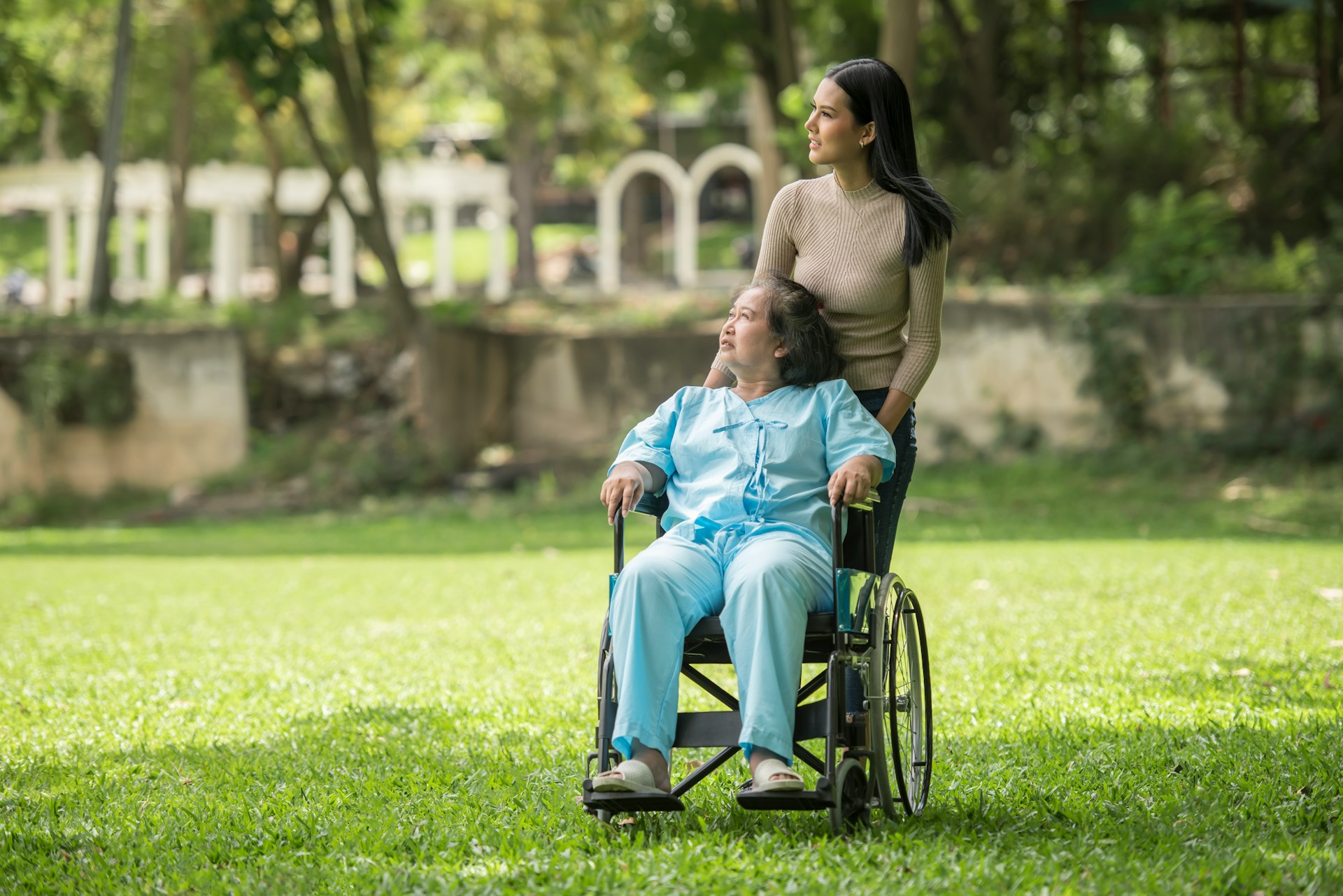 How Assisted Living Supports Seniors With Chronic Conditions