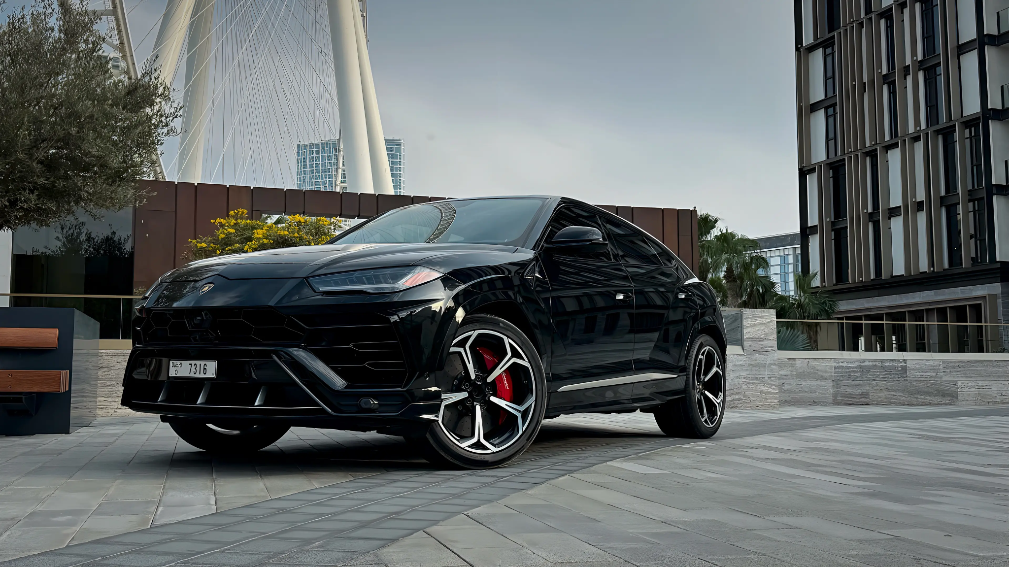 Why Electric Luxury Cars Are Becoming Popular in the UAE