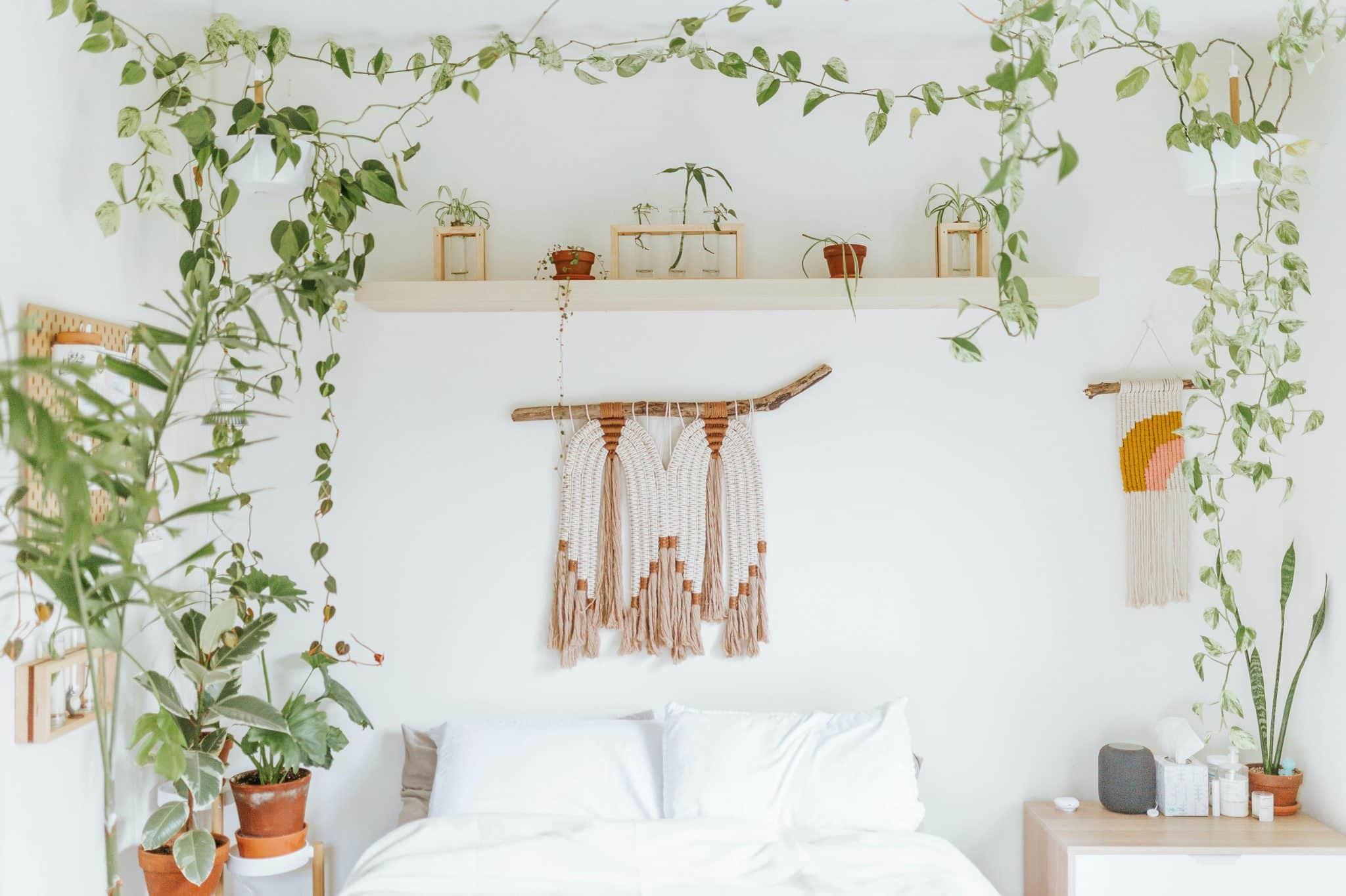 Elevate Your Bedroom: Why Hanging Beds Are the Ultimate Interior Design Game-Changer