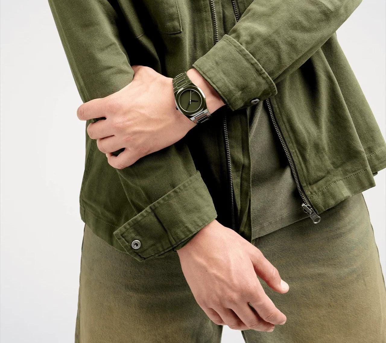 Tech-Free Luxury: Investing in Timeless Aesthetics for the Digital Age