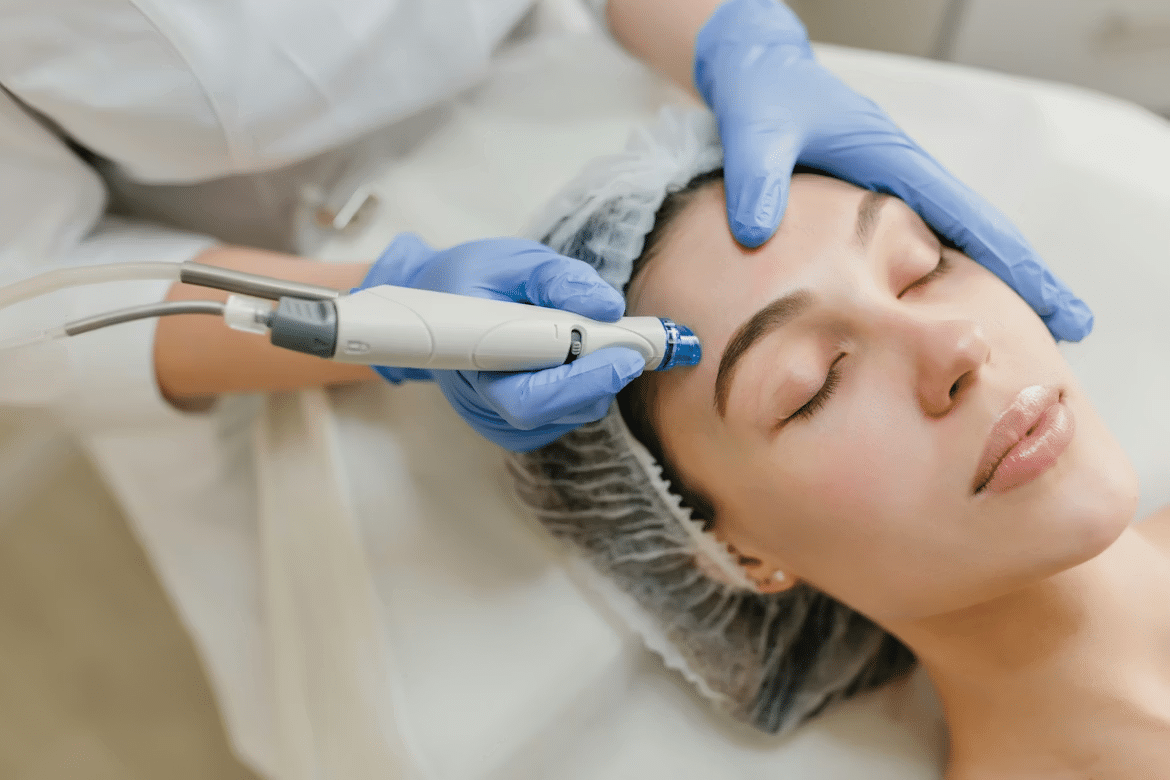 Key Approaches That Help Reduce Fine Lines And Wrinkles Safely
