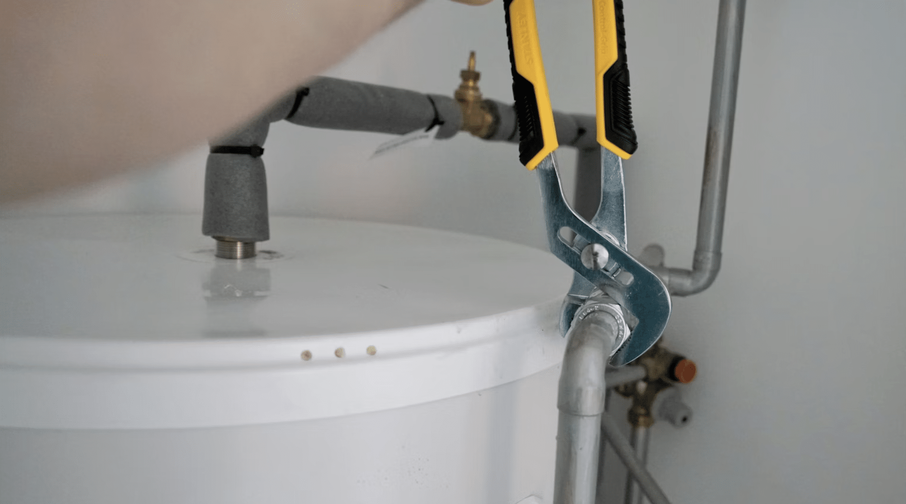 How Hiring a Local Plumber Transforms Your Home Repair Experience