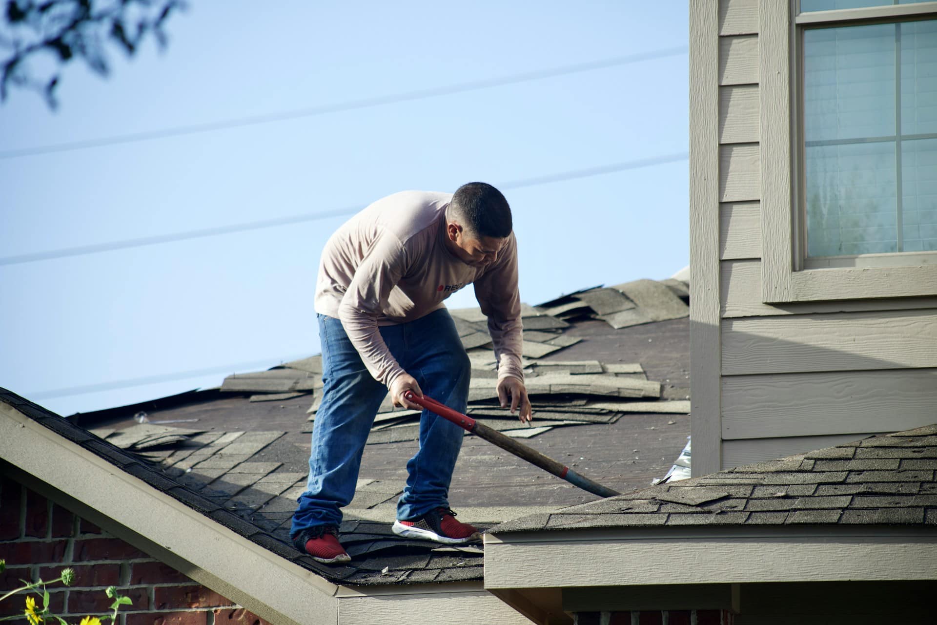 Roof Leak Signs Every Homeowner Should Recognize