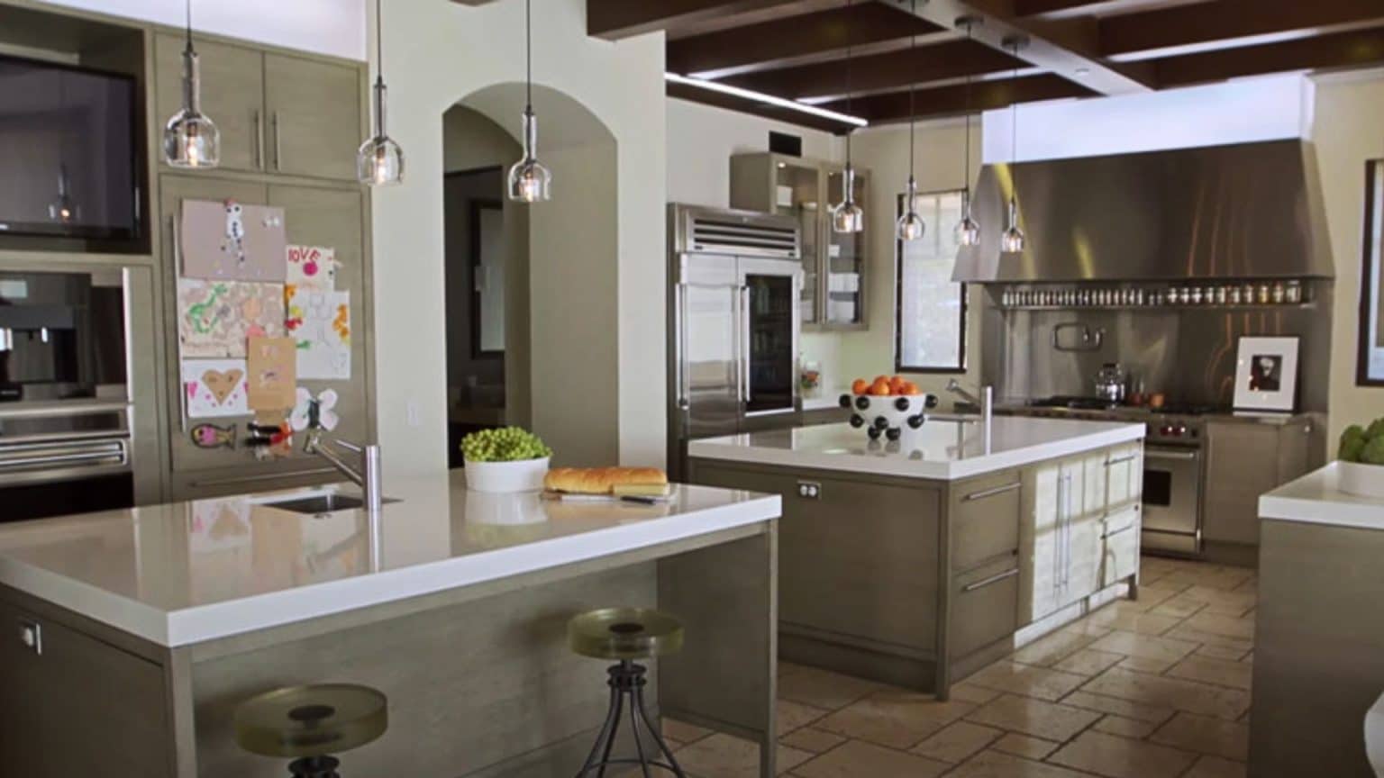 Kardashian House Interior Inspiration from Kim K and Kourtney - CU ...