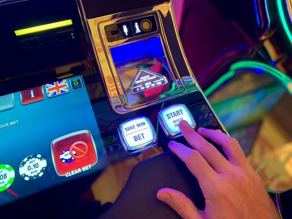Classic Meets Modern Slots: How New Mechanics Refresh Familiar Game Styles