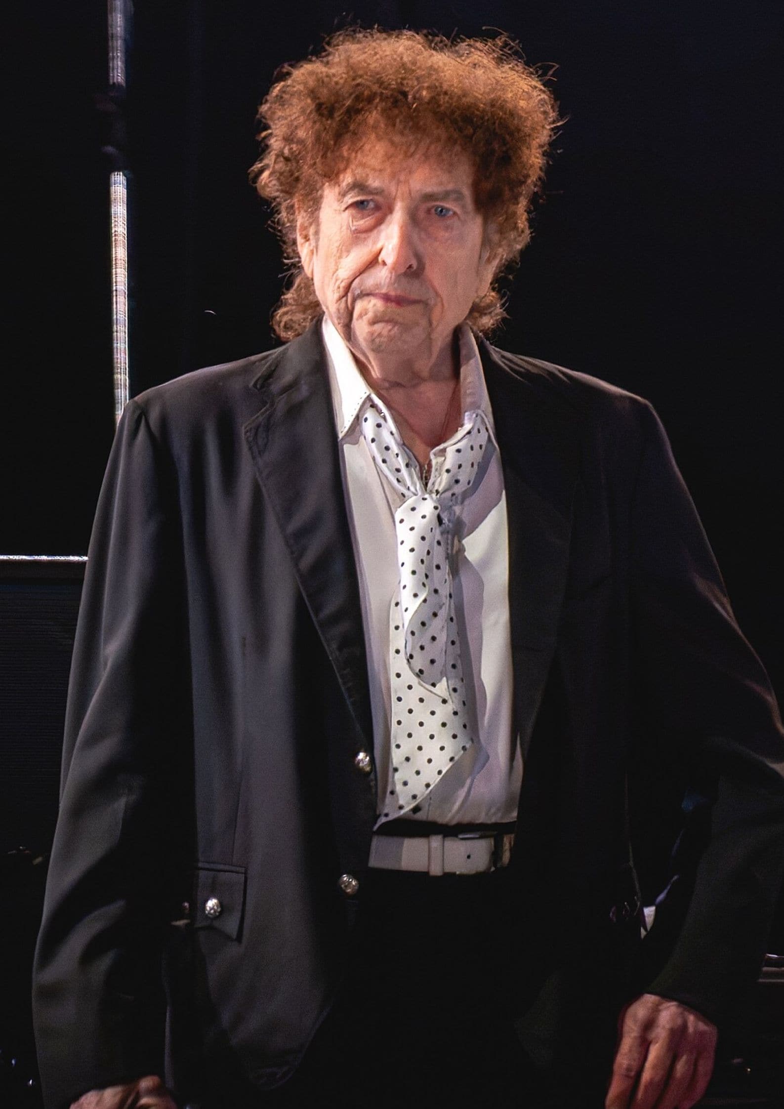 Photograph of Bob Dylan on stage, American Jewish singer-songwriter and Nobel Prize in Literature recipient known for folk and protest music (1)