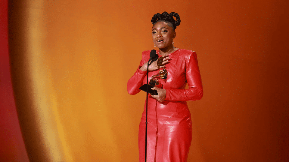 Samara Joy giving speech after winning grammy