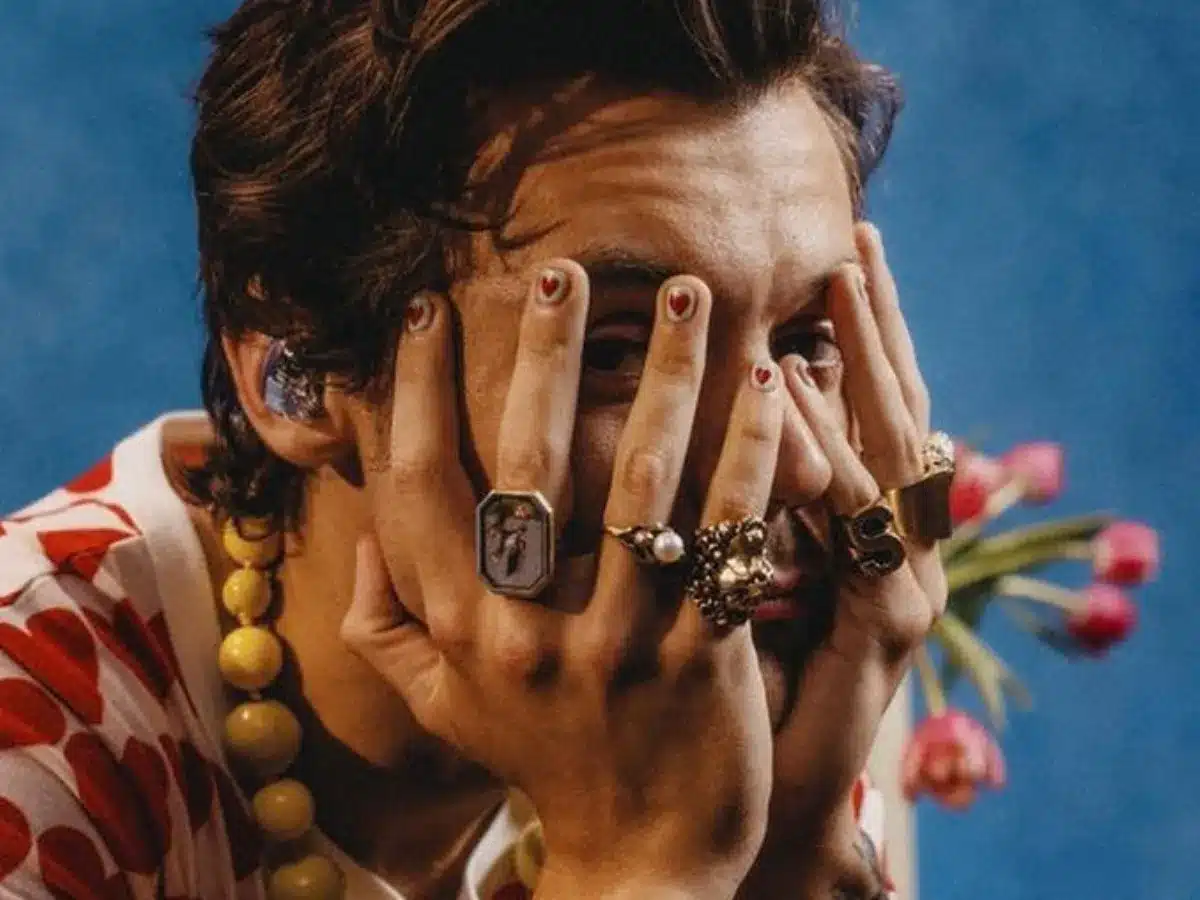 The Painted Nails and Pearl Accessories Style