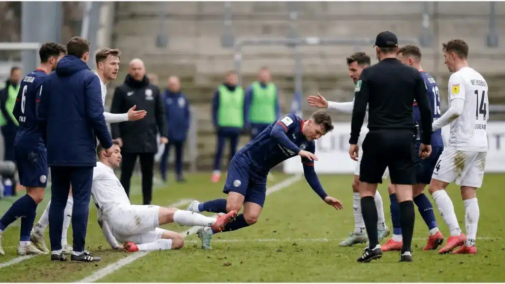 Worst Soccer Injuries Ever Seen in Football History (1)