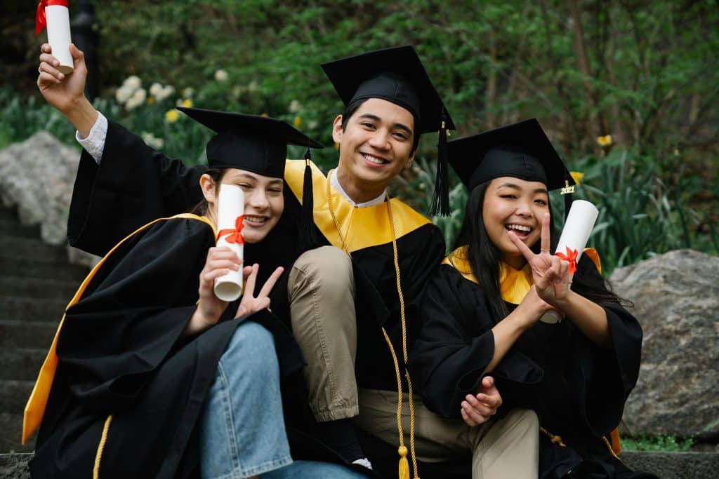 How Students Can Explore Career Paths Before Graduation