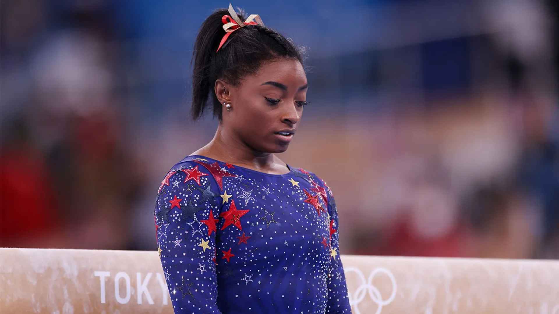 Simone Biles focused on balance beam during competition