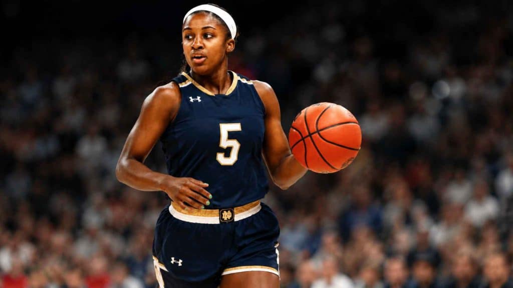 jackie young points tonight