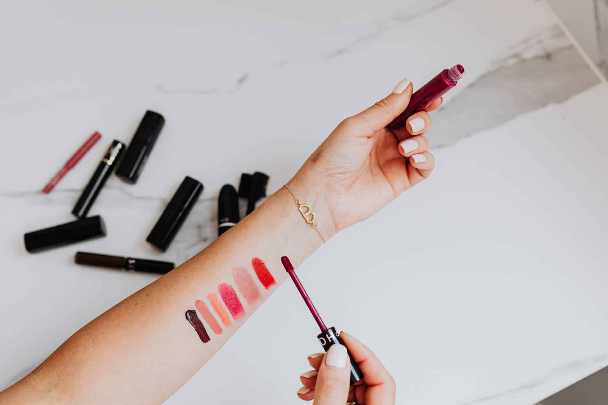 Tinted Lip Gloss and Lip Tint Trends: Color, Comfort, and Hybrid Lip Formulas