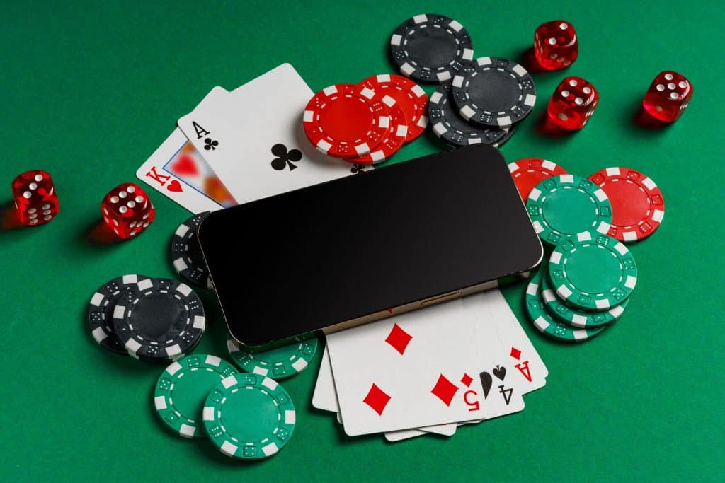 How Live Casino Streaming Actually Works: A Behind-the-Scenes Look