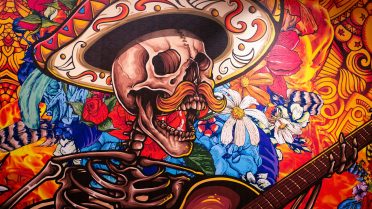 2026 Wallpaper Mural Trends Interior Designers Can’t Stop Talking About