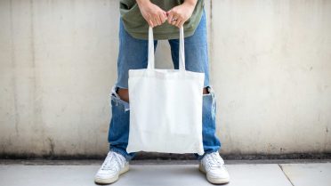 How to Use Tote Bags as Part of a Multi-Channel Brand Awareness Strategy