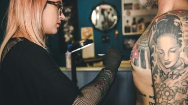 How to Choose the Right Tattoo Parlor in Toronto: A Practical Guide